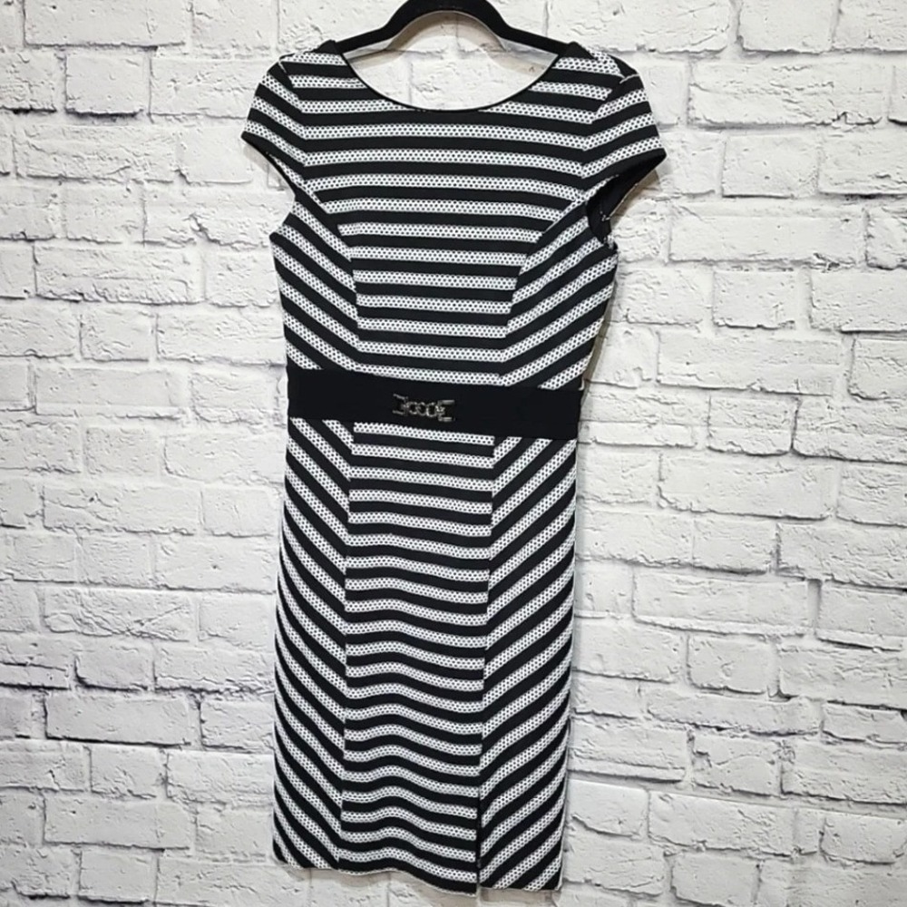 White House Black Market Black White Striped Cap Sleeve Sheath Dress Size 4